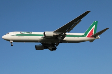 EI-CRD (cn 26259) Boeing 767-31BER