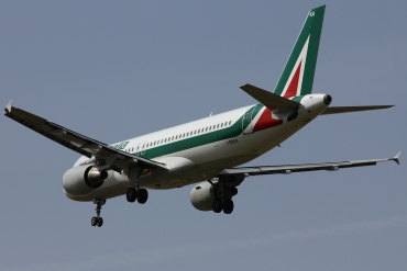 I-BIKA (951) 1999 Airbus A320-214