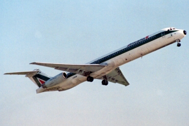 I-DAVM (49434) 1988 McDonnell Douglas MD-82