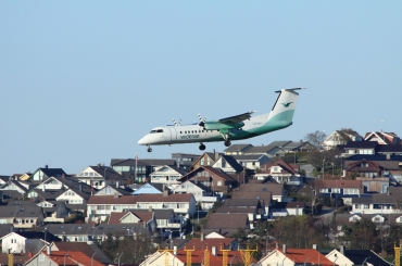 LN-WFC (236) 1990 Bombardier Dash 8-311