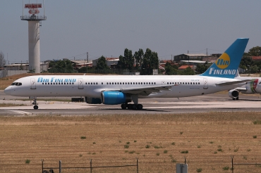 OH-AFK (cn 25622) Boeing 757-28A