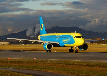 UR-DAI (645) 1996 Airbus A320-212