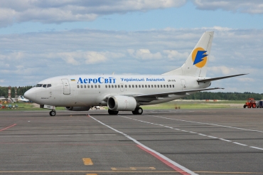 UR-VVS (cn 26324) Boeing 737-5Q8