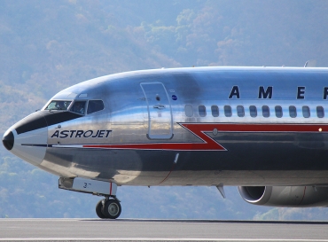N951AA · Boeing 737-823 · (GUA / MGGT)