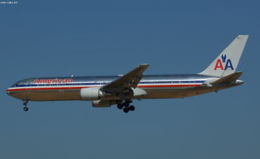 N374AA (25201) 1992 Boeing 767-323ER