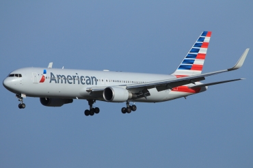 N390AA (27450) 1995 Boeing 767-323ER