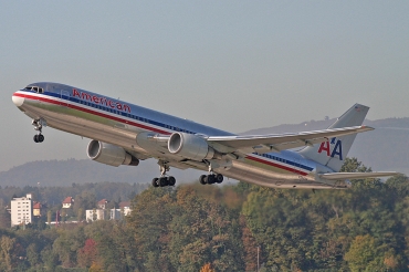N362AA (cn 24043) Boeing 767-323ER