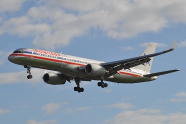 N199AN (cn 32393) Boeing 757-223