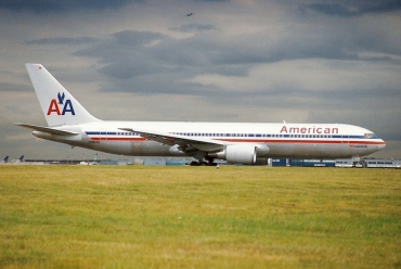 N382AN (cn 25451) Boeing 767-323ER