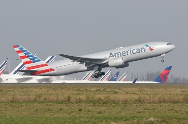 N783AN · Boeing 777-223(ER) · (CDG / LFPG)