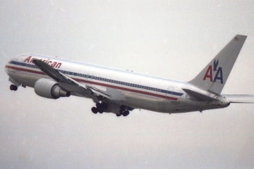 N380AN (25449) 1993 Boeing 767-323ER