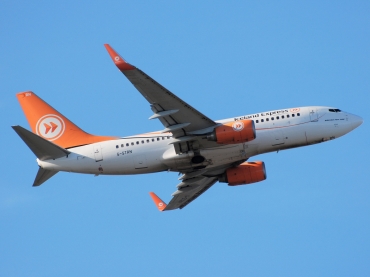 G-STRN (28007) 1998 Boeing 737-7L9(WL)
