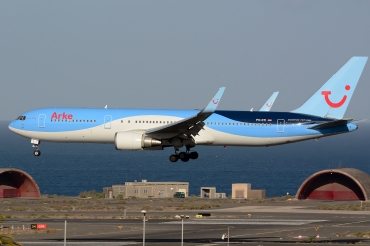 PH-OYI (29138) 2000 Boeing 767-304 ER WL