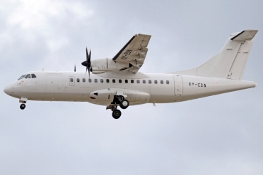 OY-EDN (226) 1990 ATR 42-320