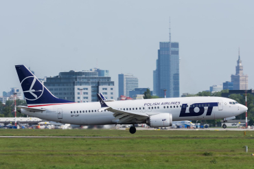 SP-LVF (43320) 2018 Boeing 737-8 MAX