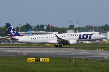 SP-LNN (19000413) Embraer ERJ-195AR