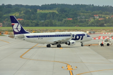 SP-LIM (17000311) Embraer 170-200LR