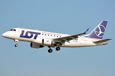 SP-LDF (17000035) 2004 Embraer 170-100 LR