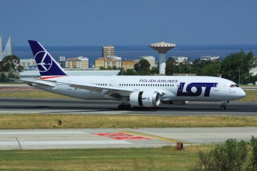 SP-LRF (35942) 2014 Boeing 787-8 Dreamliner