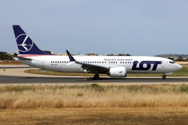 SP-LVT (43974) 2022 Boeing 737-8 MAX