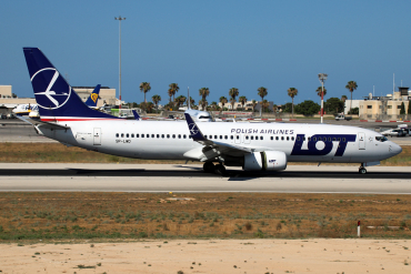 SP-LWD (32802) 2005 Boeing 737-89P(WL)