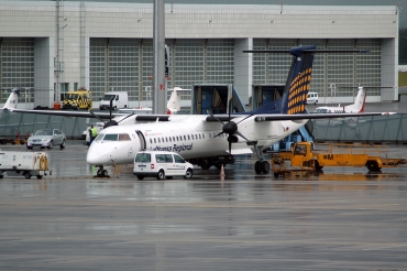D-ADHA (cn 4028)  Dash 8-Q402