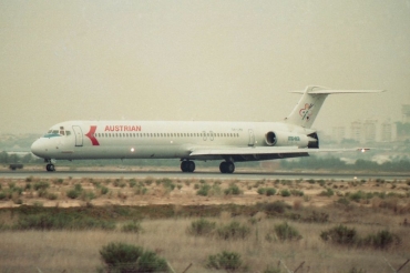 OH-LMN (cn 49150) McDonnell Douglas MD-82