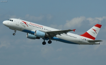 OE-LBK (1931) 2003 Airbus A320-214