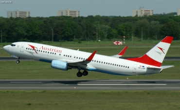 OE-LNP (30420) 2002 Boeing 737-8Z9 WL