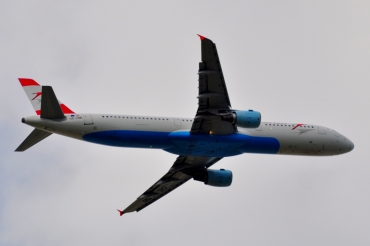 OE-LBB (570) 1995 Airbus A321-111