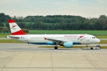 OE-LBN (768) 1997 Airbus A320-214