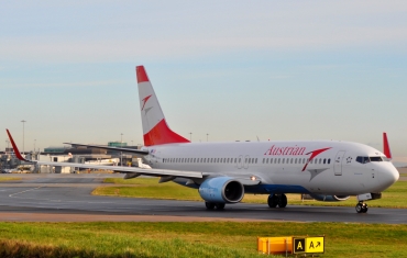 OE-LNJ (28177) 1998 Boeing 737-8Z9 WL
