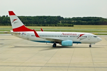 OE-LNN (30418) 2001 Boeing 737-7Z9