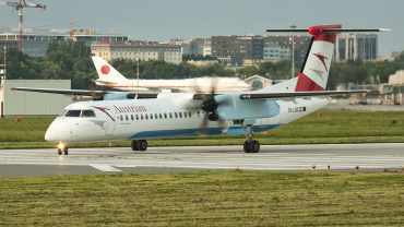 OE-LGD (4027) 2000 Bombardier Dash 8-Q402