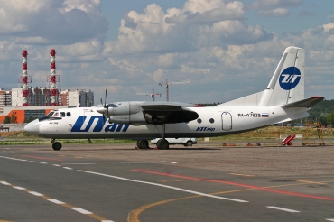 RA-47829, (cn 17307210), Antonov An-24B