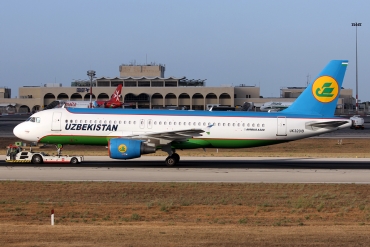 UK32019 · Airbus A320-214 · (MLA / LMML)