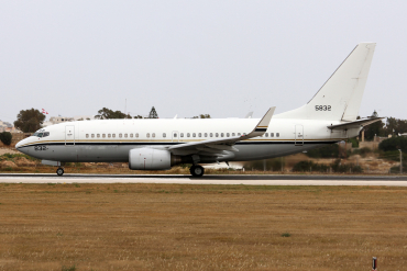 165832 · Boeing C-40A Clipper · (MLA / LMML)