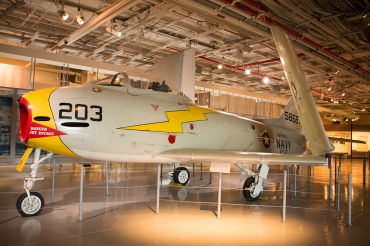 135868 (194-95) North American FJ-3 Fury