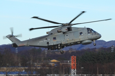 ZH841 / 501 2000 AgustaWestland EH-101 Merlin HM.2