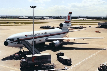 S2-ACQ (cn 47817) McDonnell Douglas DC-10-30