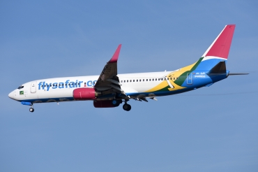 ZS-SJR (32631) 2002 Boeing 737-844(WL)