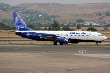 YR-BMP (cn 28323) Boeing 737-883