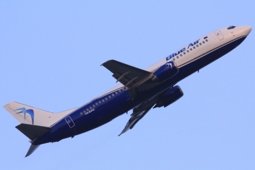 YR-BAQ (cn 28702) Boeing 737-4D7