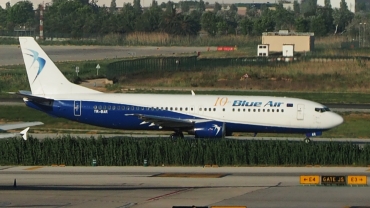 YR-BAR (cn 25371) Boeing 737-4Q8