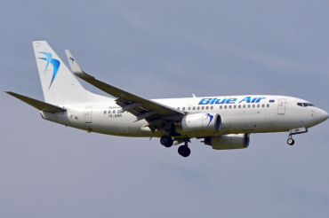 YR-BMR (33465) 2003 Boeing 737-7K2(WL)