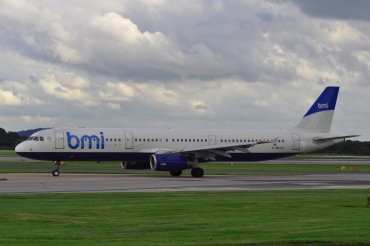 G-MEDF (1690) 2002 Airbus A321-231