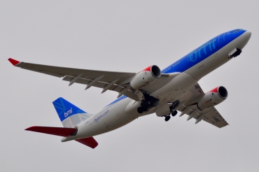G-WWBD (401) 2001 Airbus A330-243