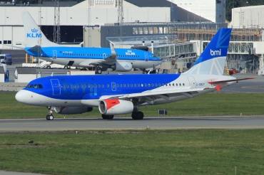 G-DBCF (2466) 2005 Airbus A319-131