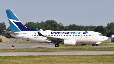 C-FWSV (32760) 2004 Boeing 737-7CT