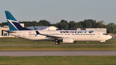 C-FLSF · Boeing 737-8CT(WL) · (YUL / CYUL)